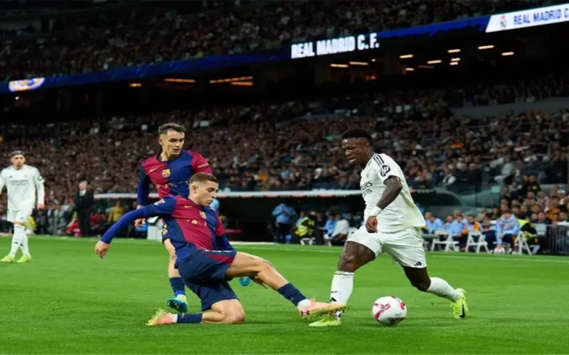 اللقاء المنتظر.. معلقو نهائي كأس السوبر الإسباني بين برشلونة وريال مدريد